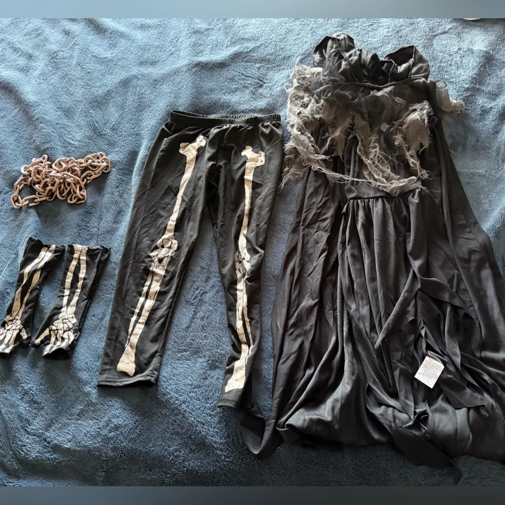 Hallloween costume Kids Dark Reaper Costume size M (8-10) - Picture 3 of 4